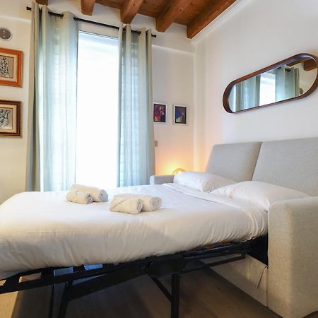 Primopiano - Zumbini Apartment Milan Bagian luar foto