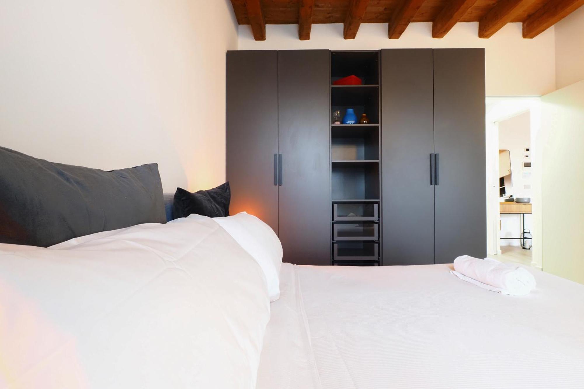 Primopiano - Zumbini Apartment Milan Bagian luar foto